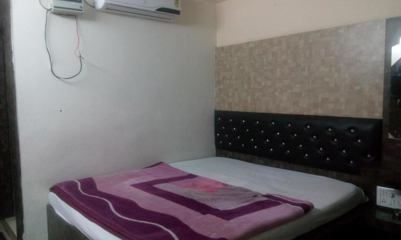 ראנצ'י Hotel Priya Palace מראה חיצוני תמונה