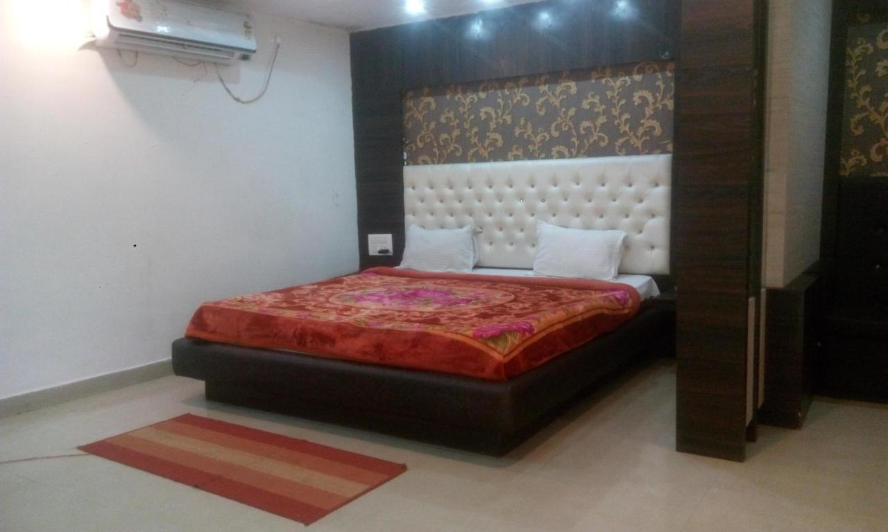 ראנצ'י Hotel Priya Palace מראה חיצוני תמונה