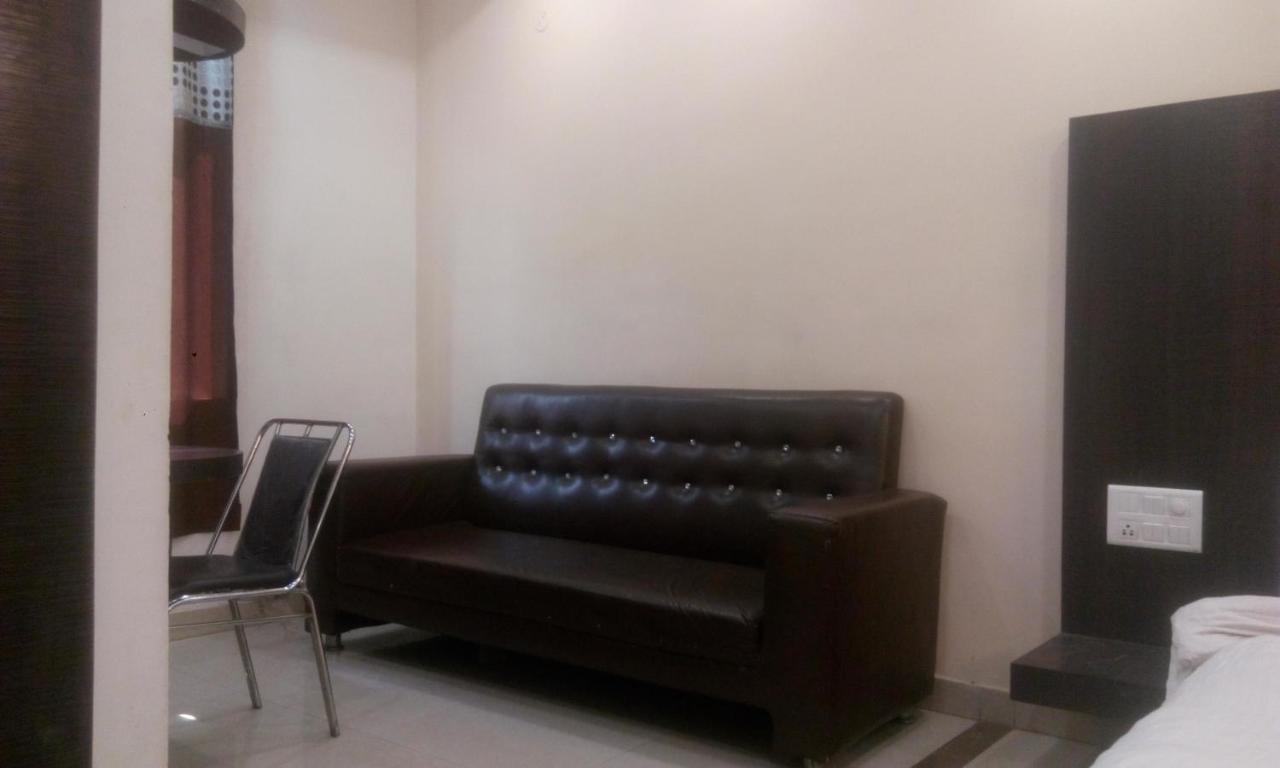ראנצ'י Hotel Priya Palace מראה חיצוני תמונה