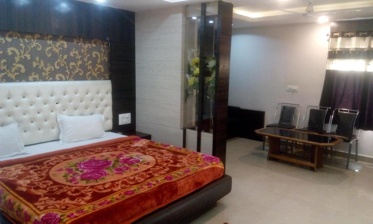 ראנצ'י Hotel Priya Palace מראה חיצוני תמונה