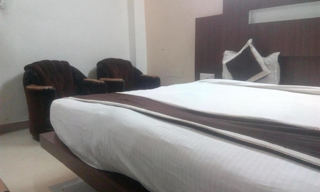 ראנצ'י Hotel Priya Palace מראה חיצוני תמונה